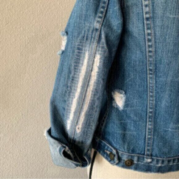 Earl Jean Distressed Patchwork Jean Jacket - Picture 13 of 17